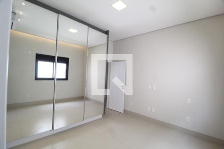 Quarto 1 - Suíte de casa de condomínio para alugar com 3 quartos, 220m² em Jardim Sul, Uberlândia