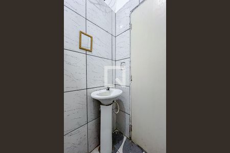 Banheiro de kitnet/studio para alugar com 1 quarto, 20m² em Cambuci, São Paulo