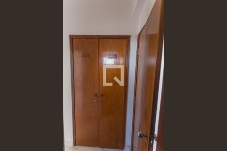 Rouparia de apartamento à venda com 2 quartos, 148m² em Santo Antônio, Belo Horizonte