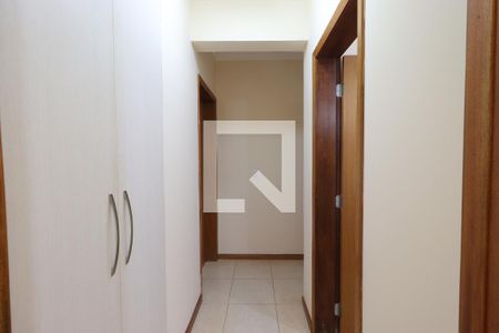 Corredor de apartamento para alugar com 2 quartos, 111m² em Nova Aliança, Ribeirão Preto