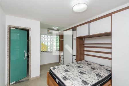 Suíte de casa para alugar com 3 quartos, 180m² em Vila da Penha, Rio de Janeiro