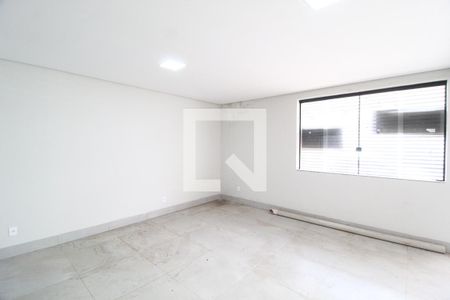 Sala 1 de casa para alugar com 2 quartos, 300m² em Martins, Uberlândia