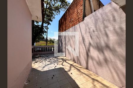 Varanda de casa à venda com 2 quartos, 175m² em Jardim das Maravilhas, Santo André