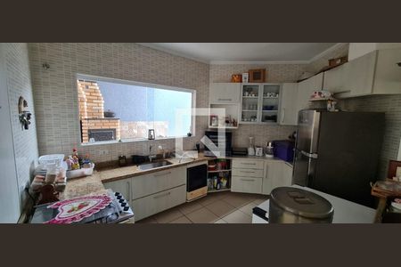 Cozinha de casa para alugar com 3 quartos, 191m² em Jardim Carlos Cooper, Suzano