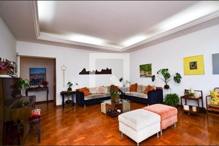 Sala de estar de casa à venda com 7 quartos, 314m² em Serra, Belo Horizonte