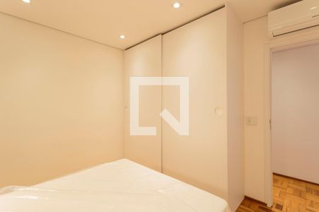 Quarto de apartamento à venda com 2 quartos, 128m² em Itaim Bibi, São Paulo