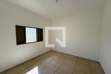 Dormitório 01 de casa para alugar com 2 quartos, 101m² em Planalto Verde, Ribeirão Preto