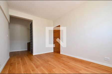 Sala de estar de apartamento à venda com 3 quartos, 90m² em São Pedro, Belo Horizonte