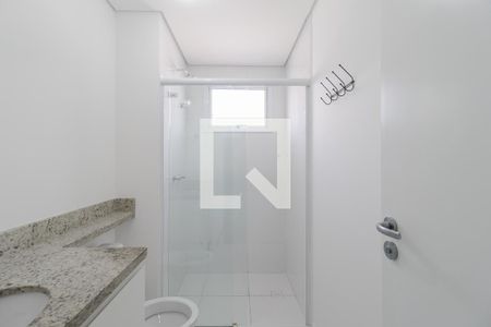 Banheiro suíte principal de apartamento para alugar com 3 quartos, 187m² em Vila Bocaina, Mauá