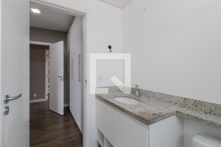 Banheiro suíte principal de apartamento para alugar com 3 quartos, 187m² em Vila Bocaina, Mauá