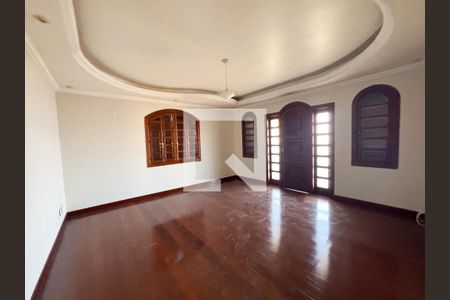 Sala de casa para alugar com 4 quartos, 360m² em Jardim Riacho das Pedras, Contagem