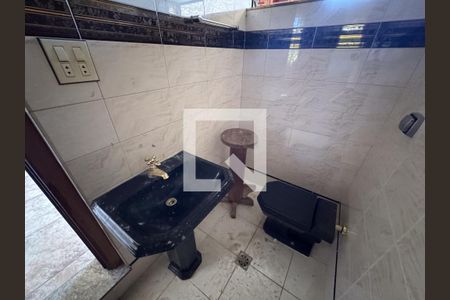 banheiro do escritorio de casa para alugar com 4 quartos, 360m² em Jardim Riacho das Pedras, Contagem