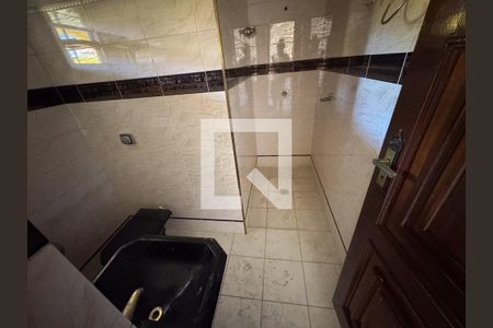 banheiro do escritorio de casa para alugar com 4 quartos, 360m² em Jardim Riacho das Pedras, Contagem