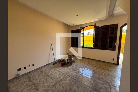 Escritório de casa para alugar com 4 quartos, 360m² em Jardim Riacho das Pedras, Contagem