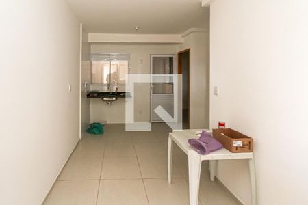 Sala de apartamento para alugar com 2 quartos, 40m² em Jardim Vila Formosa, São Paulo