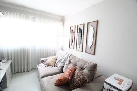 Sala de apartamento para alugar com 2 quartos, 74m² em Santa Mônica, Uberlândia