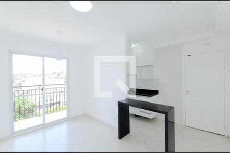 Sala de apartamento à venda com 3 quartos, 56m² em Jardim Cocaia, Guarulhos