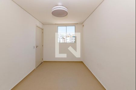 Quarto 2 de apartamento para alugar com 2 quartos, 97m² em Cabral, Contagem