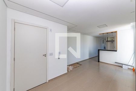 Sala de apartamento para alugar com 2 quartos, 97m² em Cabral, Contagem