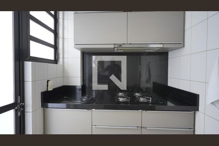 Cozinha de apartamento para alugar com 3 quartos, 80m² em Centro, Florianópolis