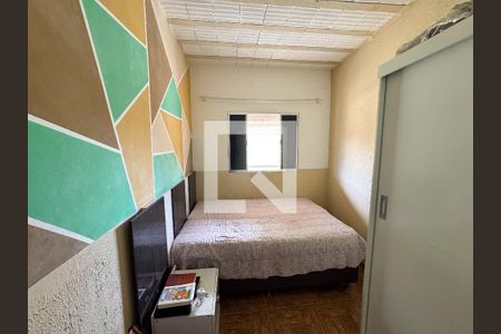 Quarto de casa para alugar com 3 quartos, 305m² em Industrial, Contagem