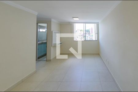 Sala de apartamento para alugar com 2 quartos, 80m² em Padre Eustáquio, Belo Horizonte