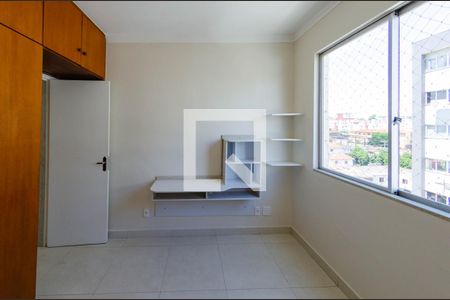 Quarto 1 de apartamento para alugar com 2 quartos, 80m² em Padre Eustáquio, Belo Horizonte