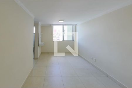 Sala de apartamento para alugar com 2 quartos, 80m² em Padre Eustáquio, Belo Horizonte