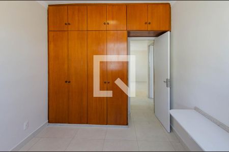 Quarto 1 de apartamento para alugar com 2 quartos, 80m² em Padre Eustáquio, Belo Horizonte