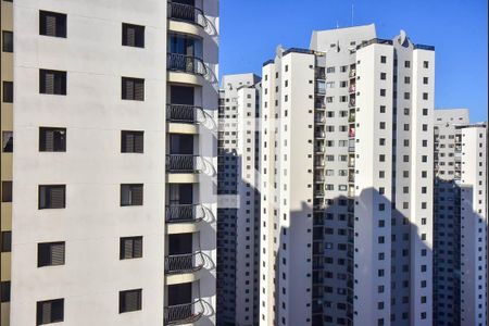 Vista do Quarto 1 de apartamento para alugar com 3 quartos, 111m² em Chácara Agrindus, Taboão da Serra