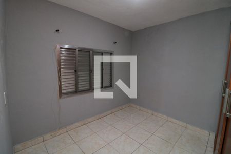 Quarto 2 de casa para alugar com 2 quartos, 120m² em Jardim Santa Adelia, São Paulo