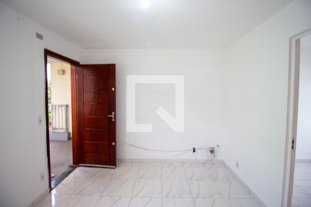 Sala de apartamento para alugar com 2 quartos, 45m² em Itaquera, São Paulo