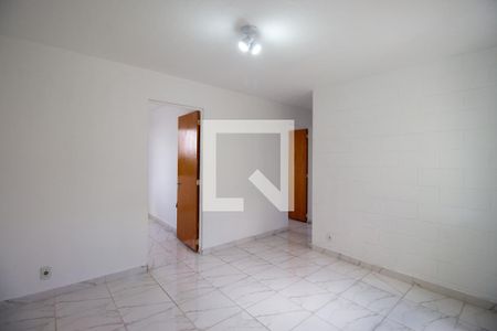 Sala de apartamento para alugar com 2 quartos, 45m² em Itaquera, São Paulo