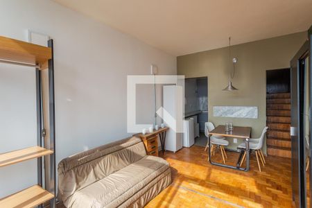 Sala/Quarto de kitnet/studio para alugar com 1 quarto, 30m² em Santo Agostinho, Belo Horizonte