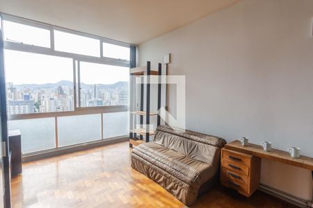 Sala/Quarto de kitnet/studio para alugar com 1 quarto, 30m² em Santo Agostinho, Belo Horizonte