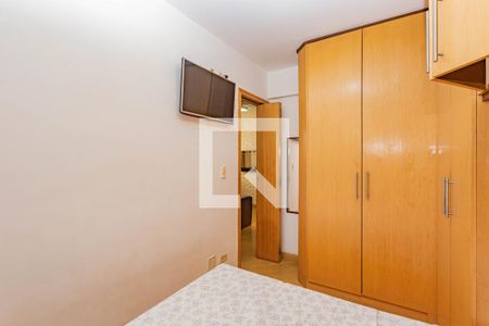 Quarto 2 de apartamento para alugar com 2 quartos, 50m² em Parque Fongaro, São Paulo