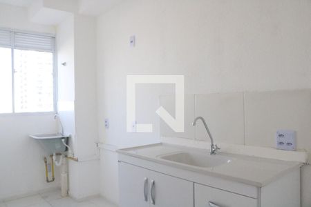 Cozinha e Área de Serviço de apartamento para alugar com 2 quartos, 43m² em Barra Funda, São Paulo