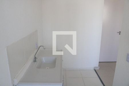 Cozinha e Área de Serviço de apartamento para alugar com 2 quartos, 43m² em Barra Funda, São Paulo