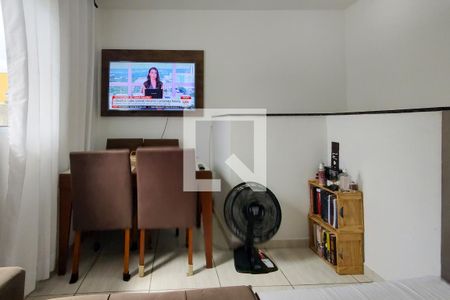 Sala de casa de condomínio para alugar com 2 quartos, 53m² em Nova Mirim, Praia Grande