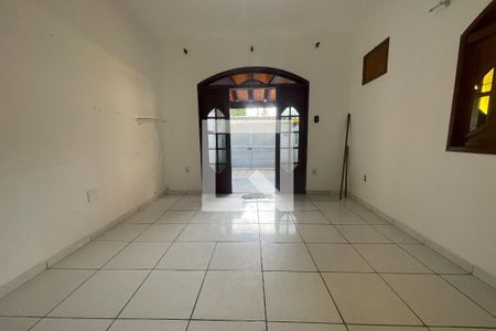 Sala de casa para alugar com 1 quarto, 42m² em Vila Maria Helena, Duque de Caxias