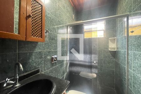 Banheiro de casa para alugar com 1 quarto, 42m² em Vila Maria Helena, Duque de Caxias