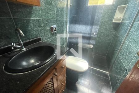 Banheiro de casa para alugar com 1 quarto, 42m² em Vila Maria Helena, Duque de Caxias