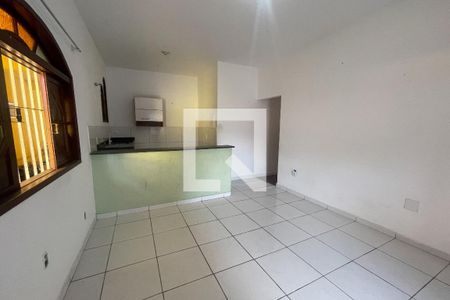 Sala de casa para alugar com 1 quarto, 42m² em Vila Maria Helena, Duque de Caxias