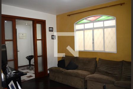 Sala de casa à venda com 3 quartos, 148m² em São Gabriel, Belo Horizonte