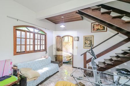 Sala de casa à venda com 3 quartos, 160m² em Pilares, Rio de Janeiro