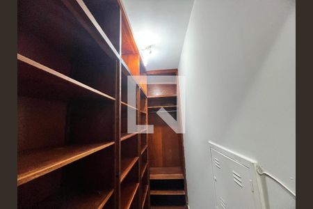 closet de casa para alugar com 4 quartos, 619m² em Belvedere, Belo Horizonte