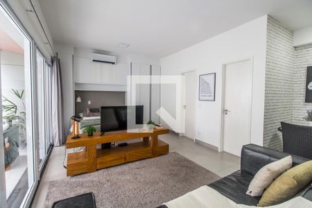 Sala de apartamento para alugar com 1 quarto, 50m² em Centro Empresarial Tamboré, Santana de Parnaíba