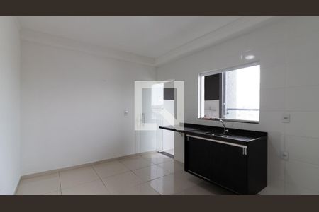 Sala/Cozinha de apartamento para alugar com 1 quarto, 40m² em Vila Nova Savoia, São Paulo