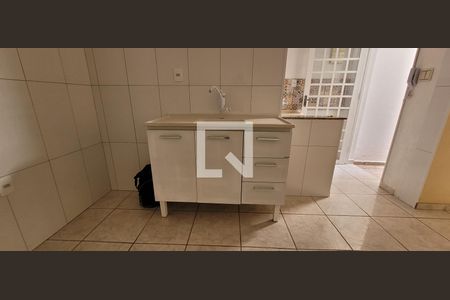 Cozinha de casa para alugar com 0 quarto, 35m² em Vila Bruno, Itaquaquecetuba