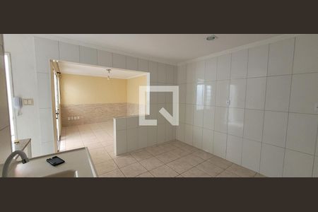 Cozinha de casa para alugar com 0 quarto, 35m² em Vila Bruno, Itaquaquecetuba